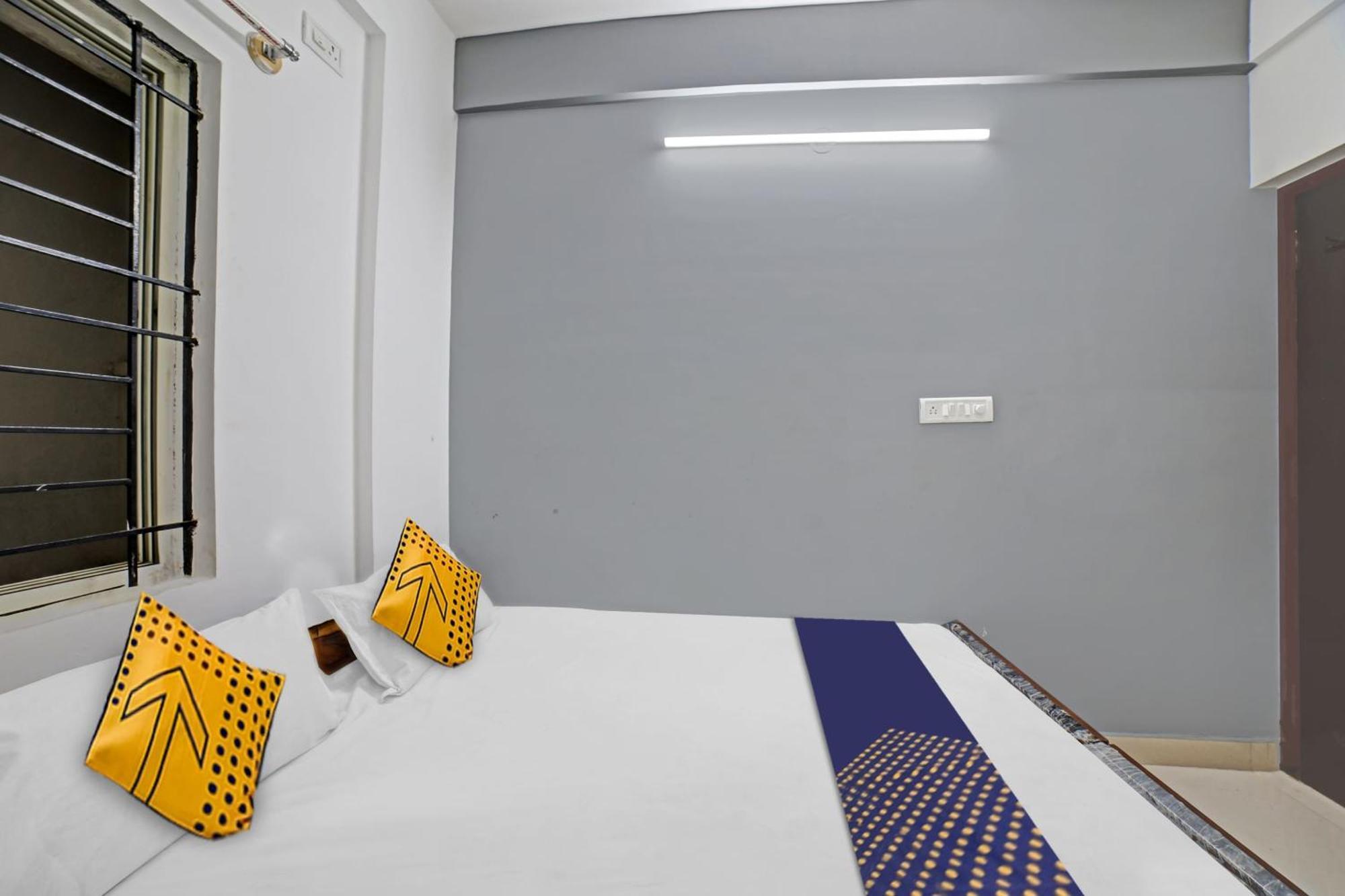 Spot On 81164 San International Hotel 벵갈루루 외부 사진
